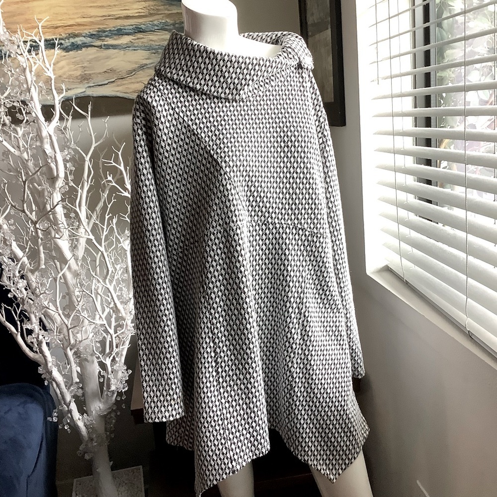 Peck & Peck Black and White Mini Dress